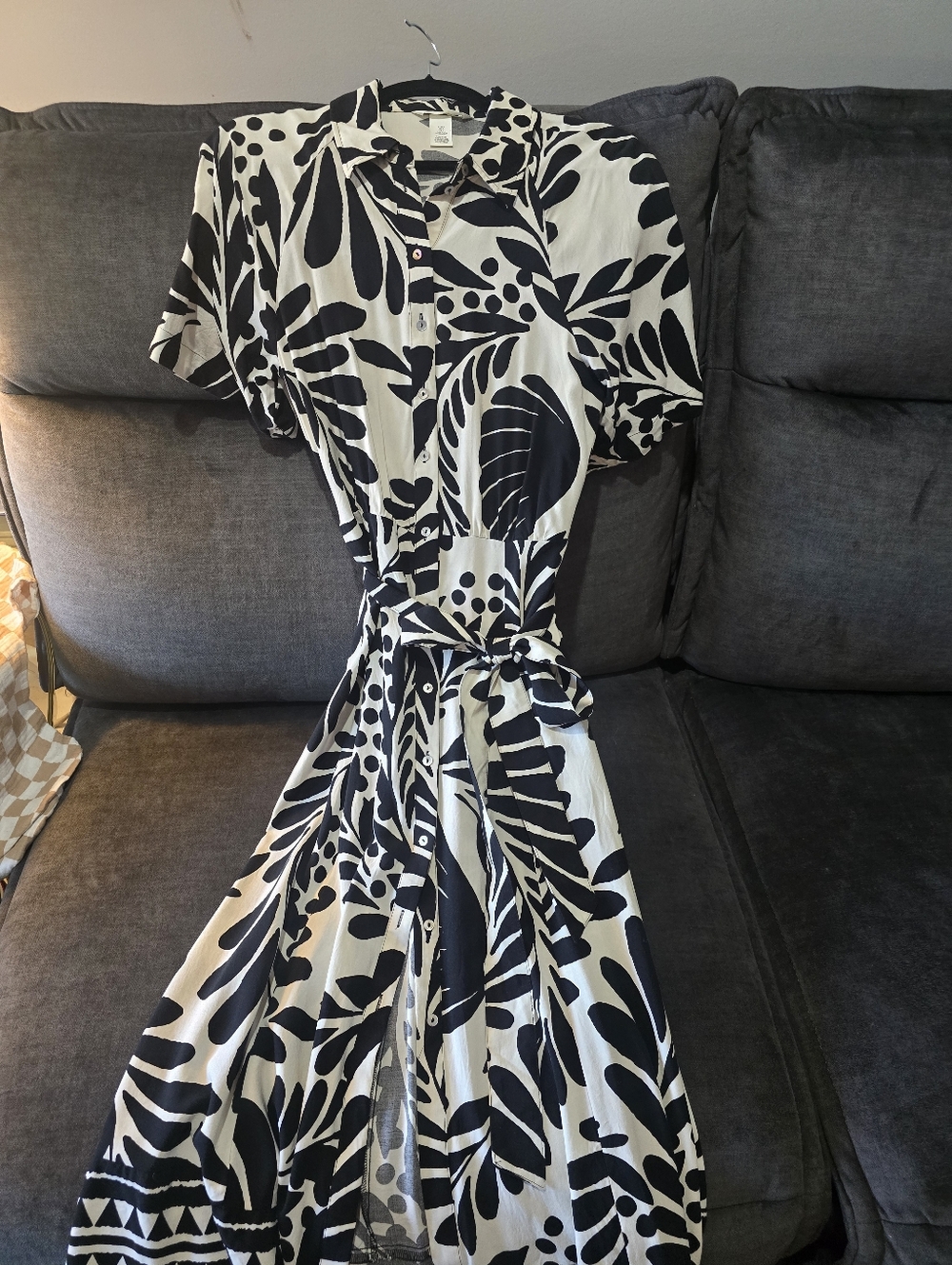 H&M Black & White Leaf-Print Midi Shirt Dress